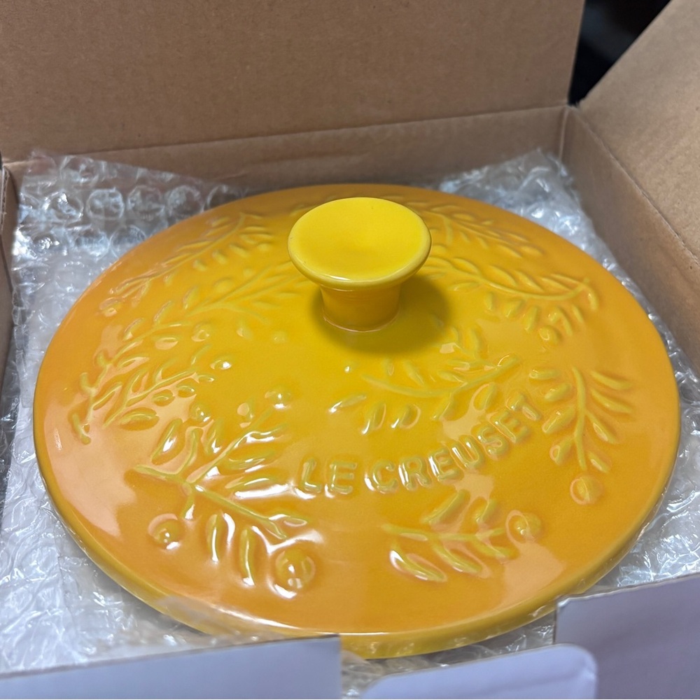 Le Creuset Nectar Yellow LID ONLY Olive Branch Collection